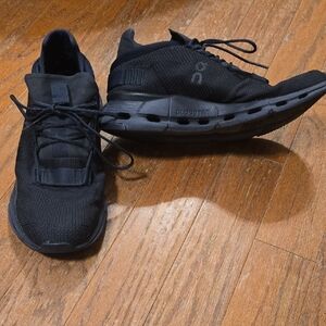 On Running Women's Black Athletic Shoes